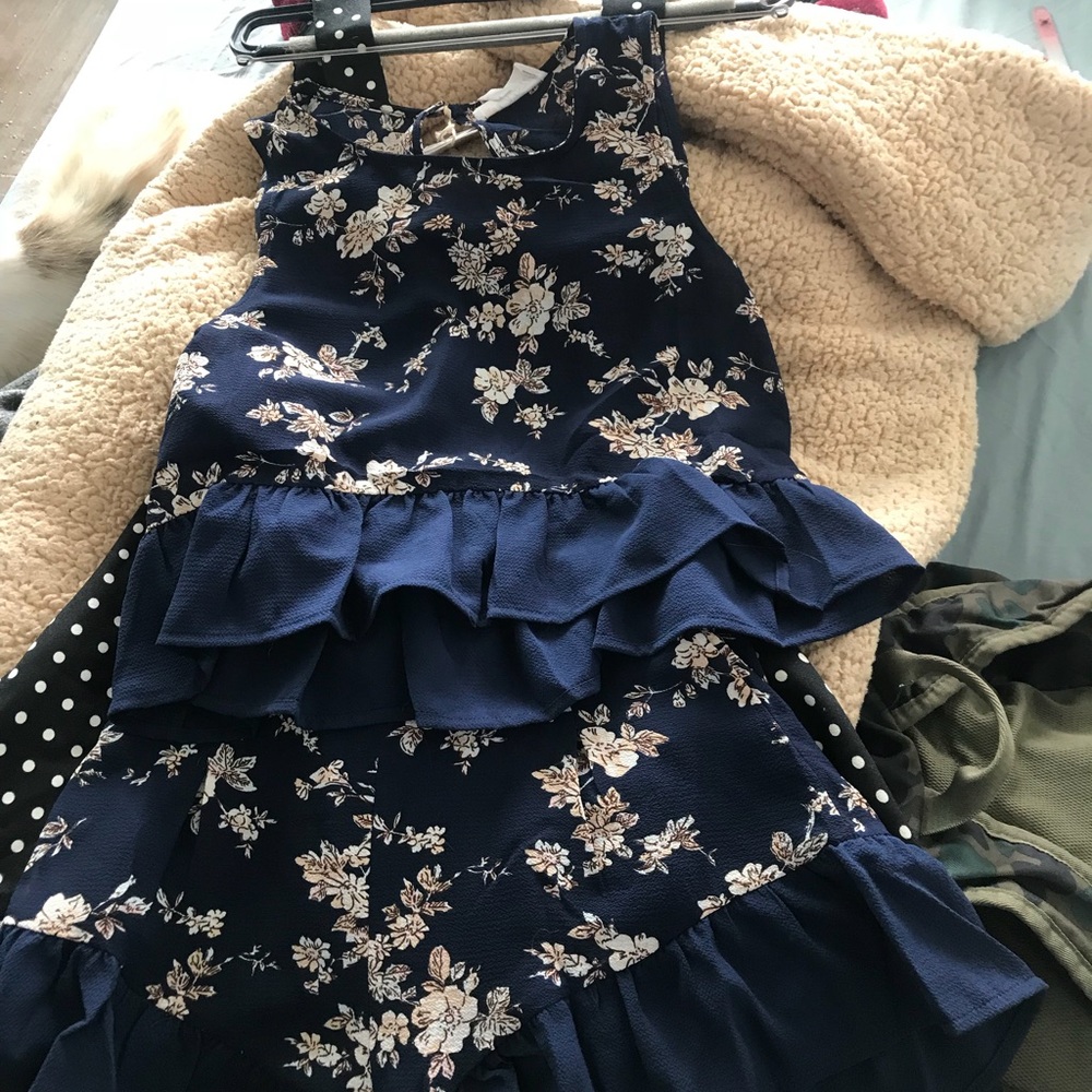 BEAUTIFUL TWO PIECE SET